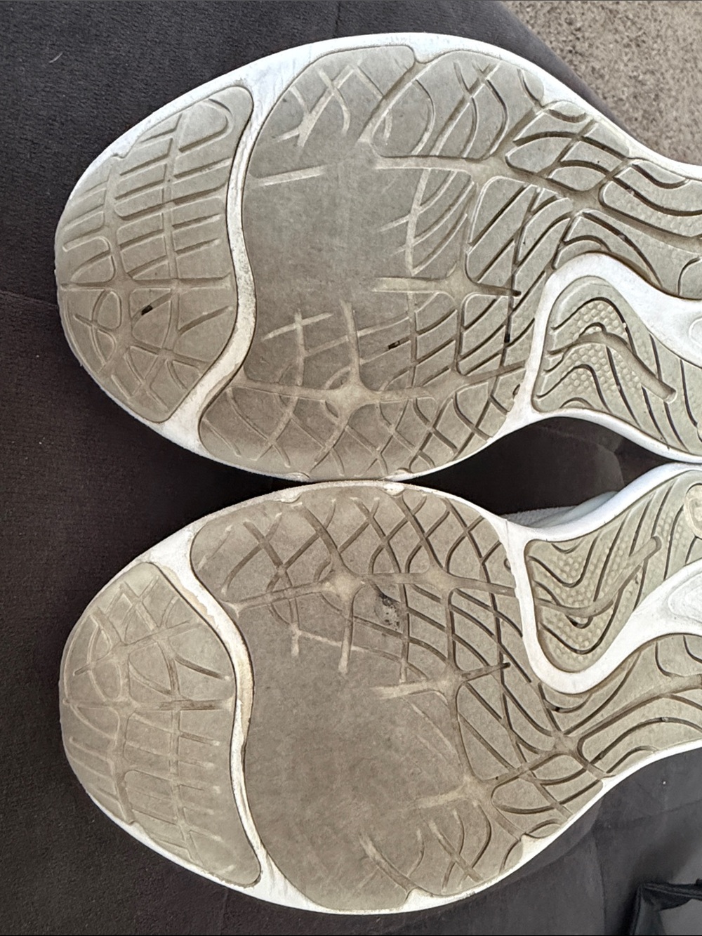 lululemon athletica Light Gray/White Women's Running Shoes - Picture 4 of 5
